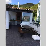 Summer House With Bbq And Garden *